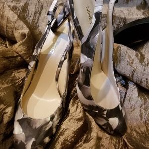 NWOT Nine West Holiday  heels Size 7.5